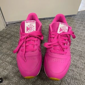 Reebok Classic Hot Pink